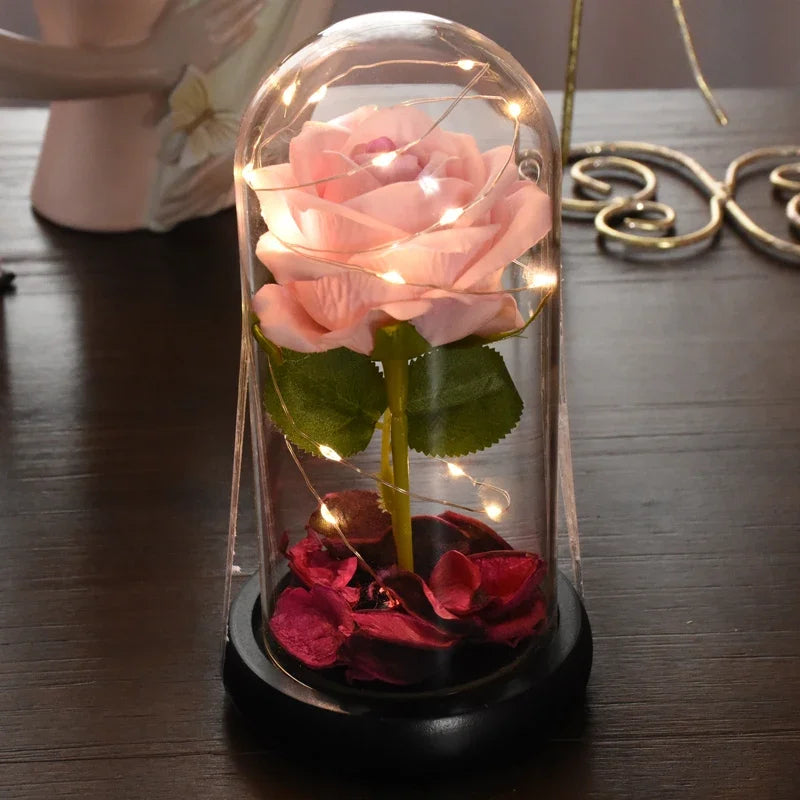 Ewig haltbare Rose im Glas mit LED-Streifen